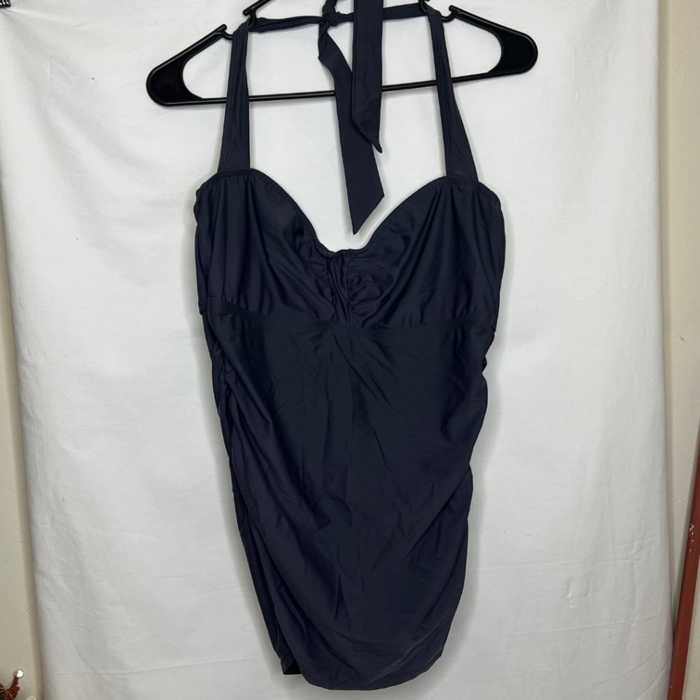 Athleta Halter and Underwire Gray Tankini Top